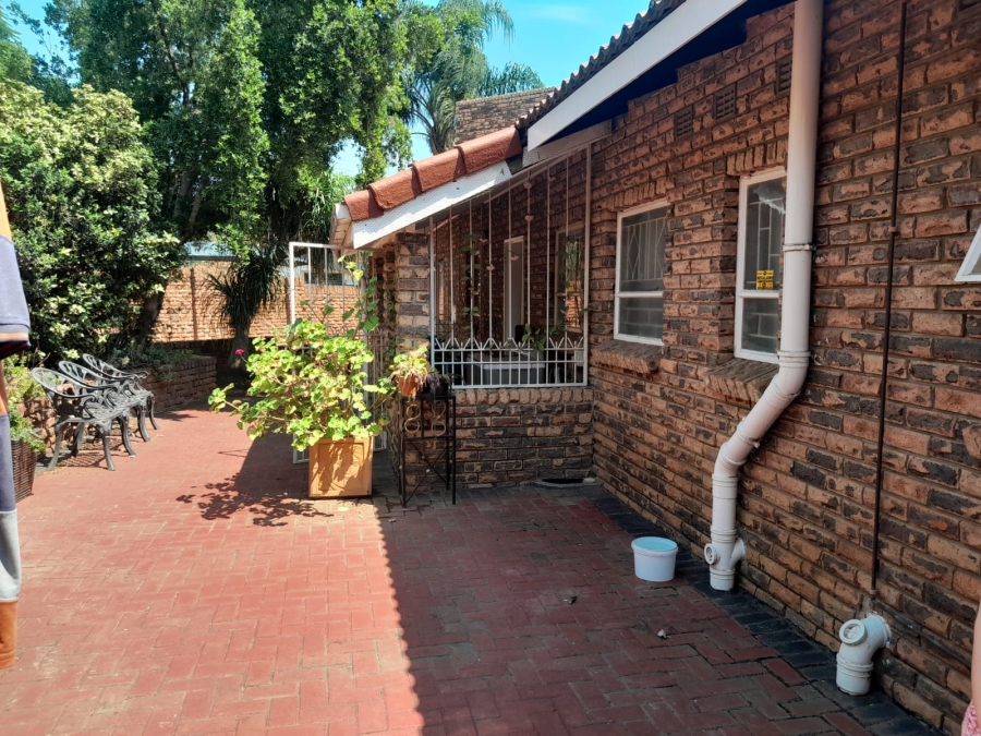 3 Bedroom Property for Sale in Safari Gardens North West